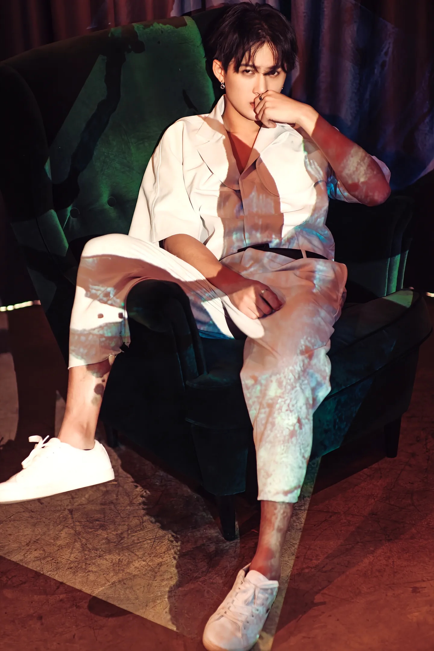 又到了要说晚安的时候了奉上一组图檀健次 ‖檀健次谢却山  专栏 · 檀健次美图分