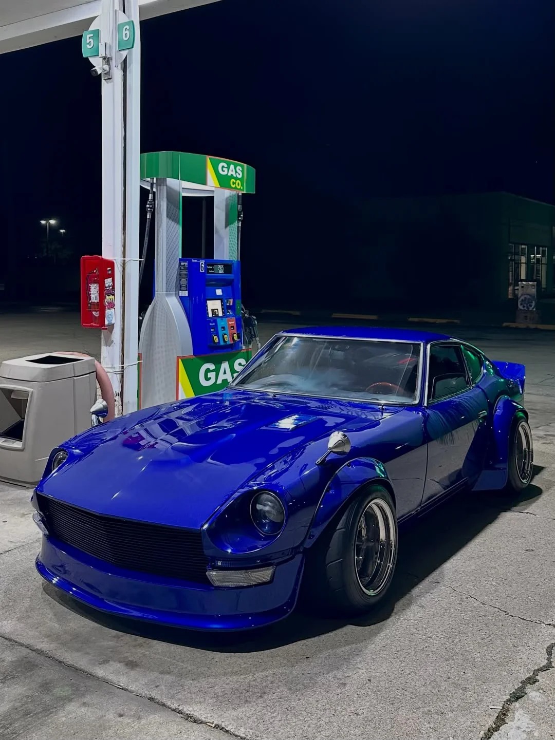 280z，饱和度这么高的蓝也能轻松hold车东车西 ​​​