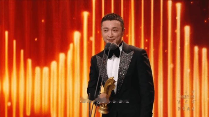 尼格买提首谈名字含义被尼格买提的获奖发言整破防！“尼格买提”是馈赠的意思，他带着