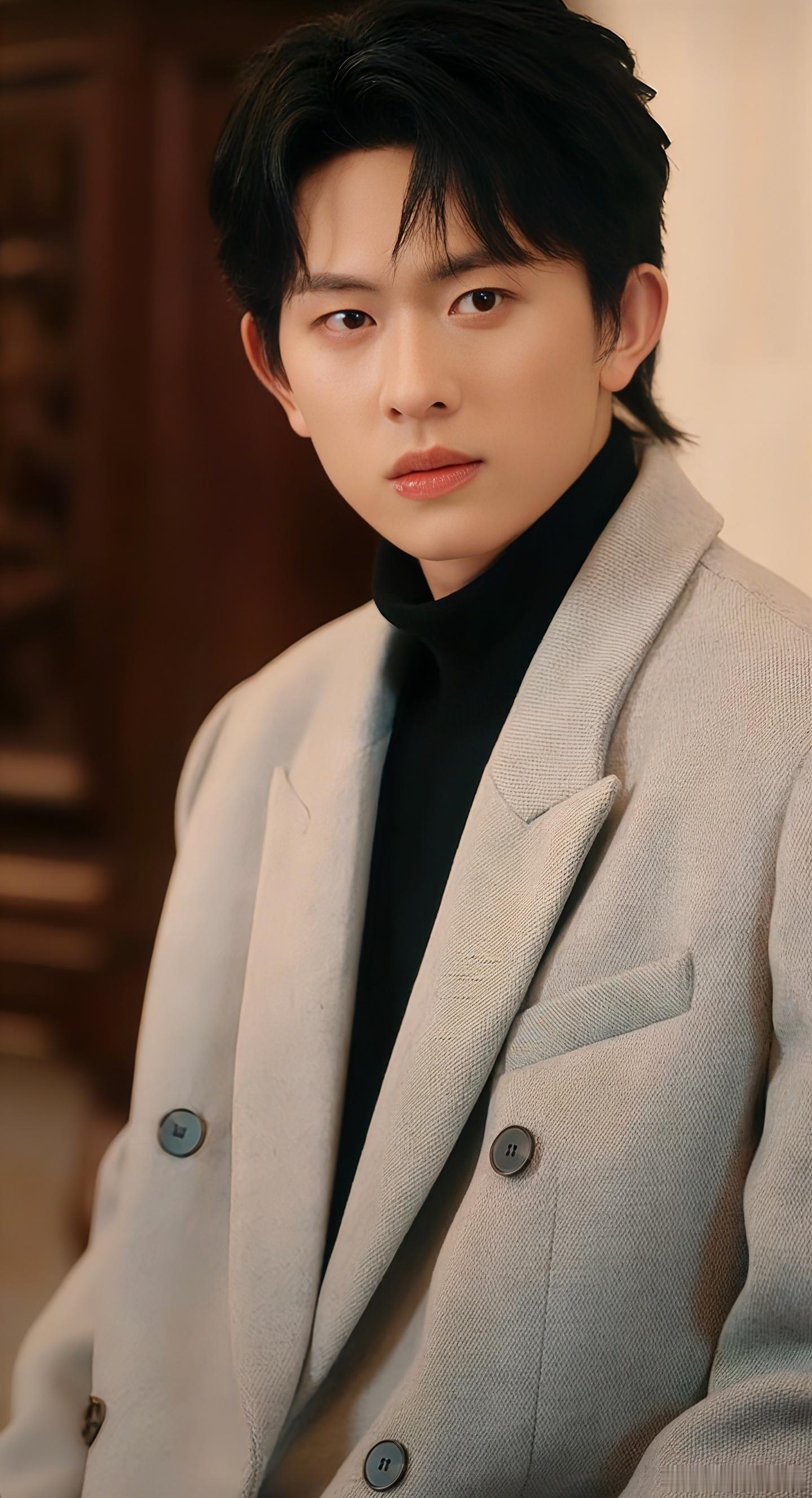 陈添祥 🍊向全世界安利陈添祥 我要把格林童话纪学长的每套服装都发完。