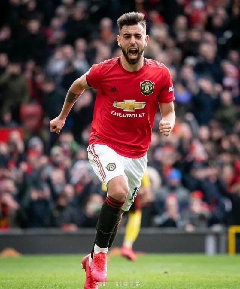 曼联  Opta：B费已连续7场英超比赛都有进球或助攻。他也成为自范佩西（201