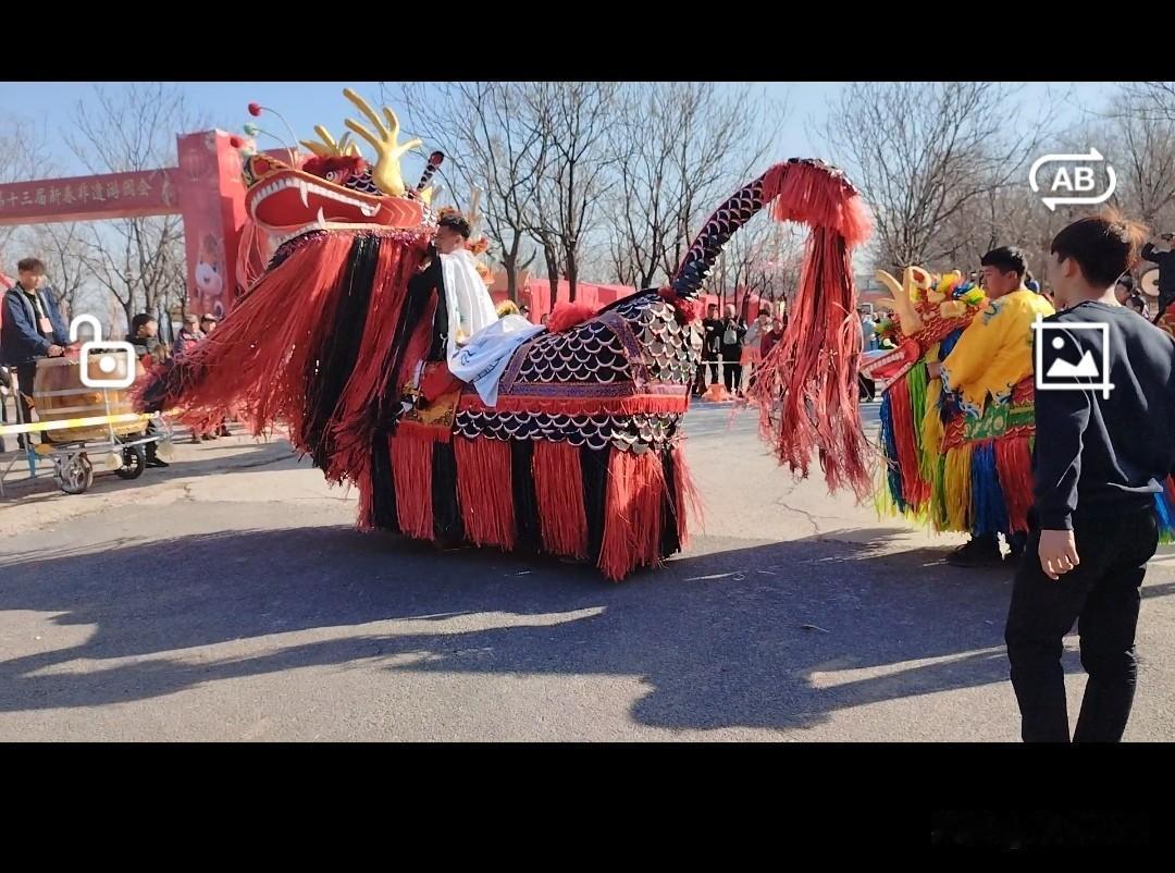 【北斗长弓.观天下】
初三，北京旅游人多拥挤怎么办？凤凰岭景区绝对是个好去处…