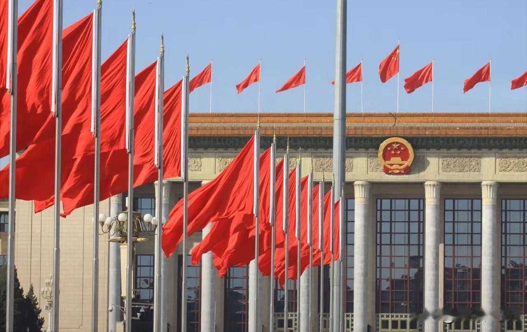 当年消解正义的那群人，如今赚不动国人的钱了
 
早年鼓吹告别革命的文化精英，多数