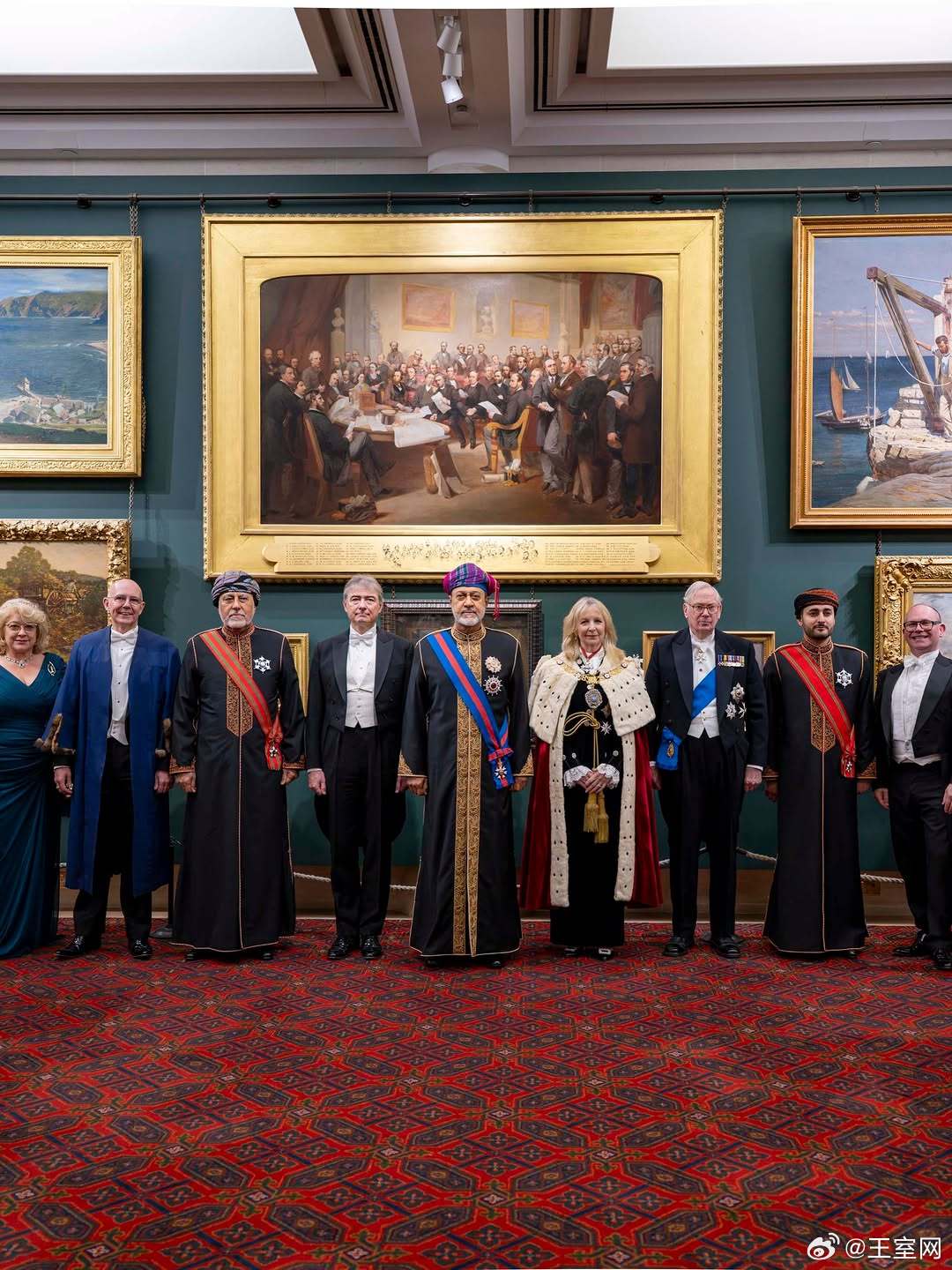 英国王室阿曼王室🇬🇧🇴🇲10月21日，阿曼苏丹海赛姆陛下、阿曼王储齐亚赞