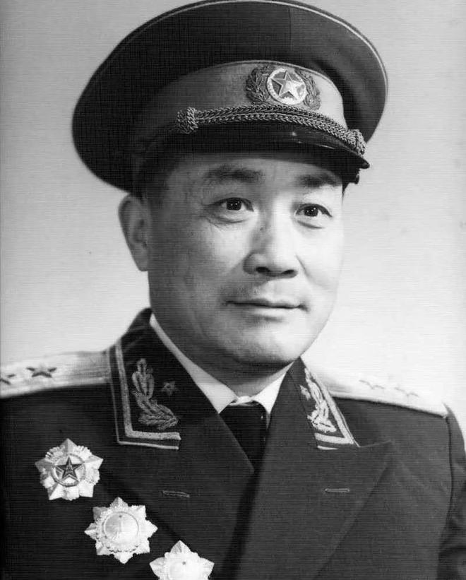 1962年对印反击战，张国华初战想吃掉印军1个旅，总参：你胃口太大
“张将军，您