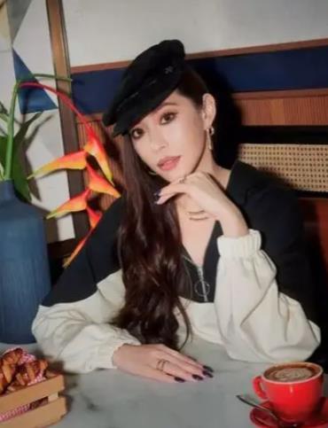 吴建豪新婚妻子是荒卷绘美 F4成员吴建豪二婚妻子身份已确认为35岁的日本创作歌手