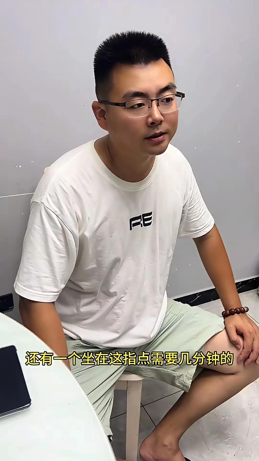 在28案里，我最佩服的人物之一是郭威，我发现他是一个极其有城府的人，镇定的可怕，