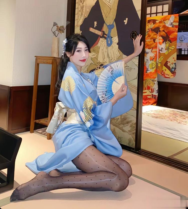 和服黑丝 ​​​