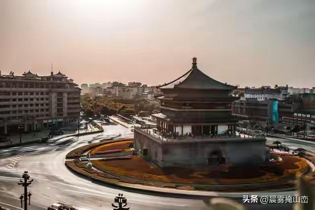 高墙内他服刑，高墙外家人住豪宅：反腐绝不能一人坐牢、全家享福
 
群众反感的，正