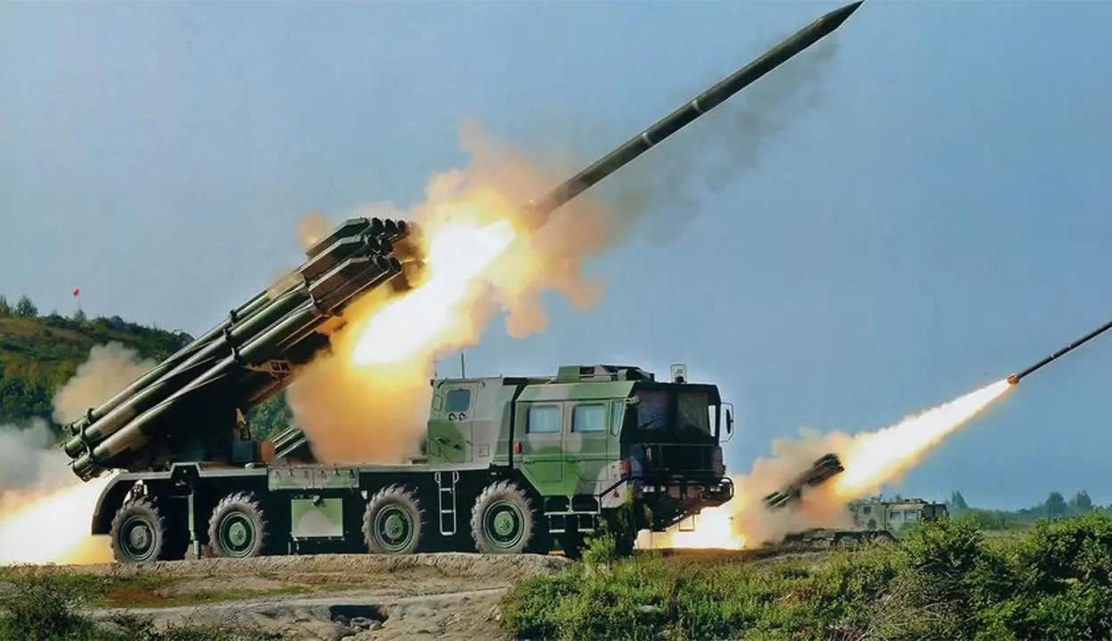 仅凭这一款武器
台防务部门已经没法克制了，
它就是“中国版海马斯”——PCH-1