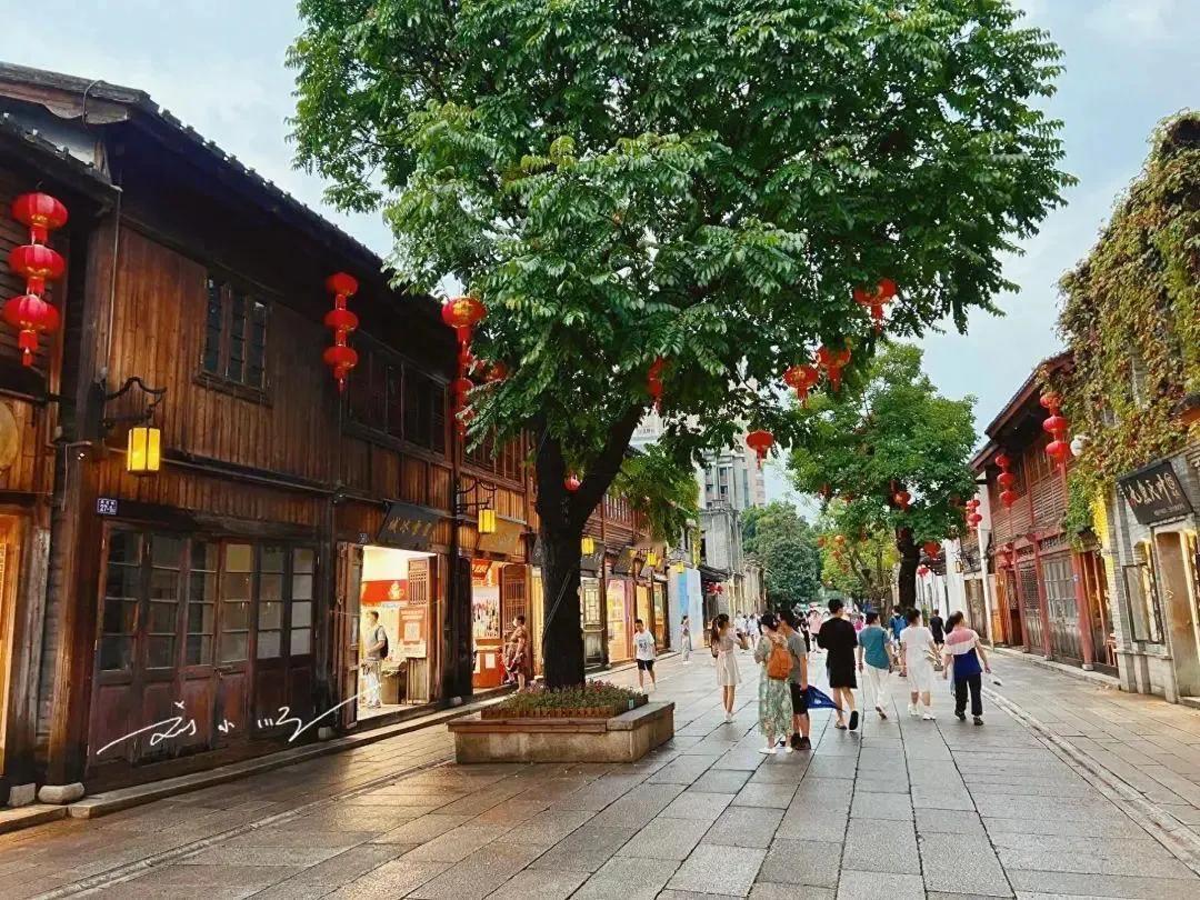 每次大家说起福州，总觉得这是一个没什么“存在感”的省会，毕竟说起福建省，大家似乎
