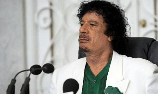 卡扎菲那事，其实也没那么复杂。一开始美国本来不想弄的，当时卡扎菲已经服软了，赔偿