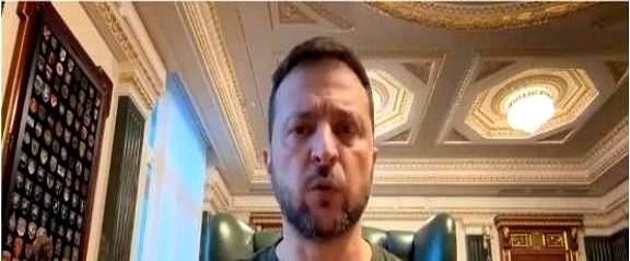 打到现在，俄罗斯占了11.5万平方公里不是缓冲，是吞。

你懂那种感觉吗？就是嘴