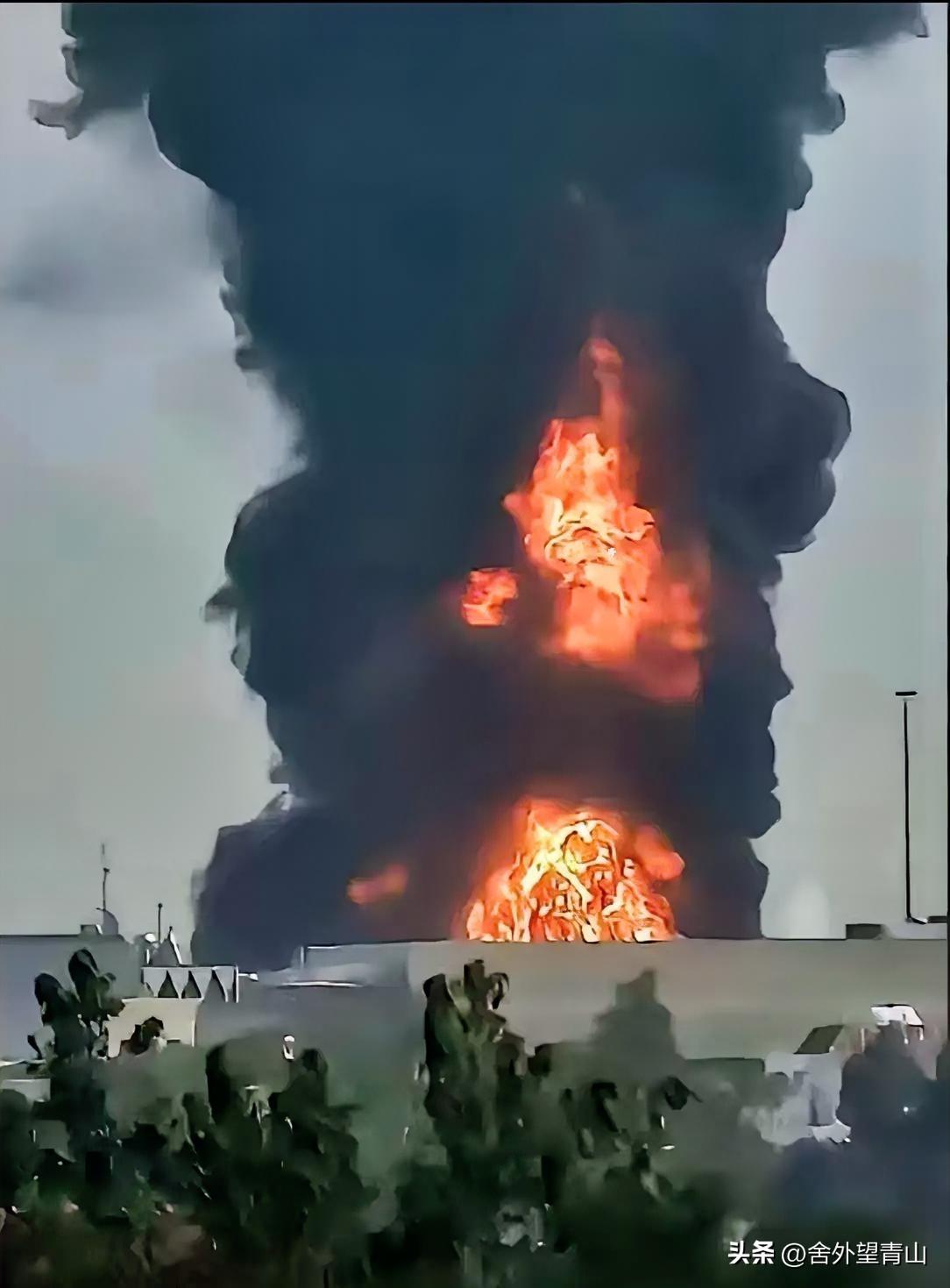 迪拜彻底完了！40年建设，14天毁于一旦
3月16日，迪拜机场遭遇无人机袭击，机