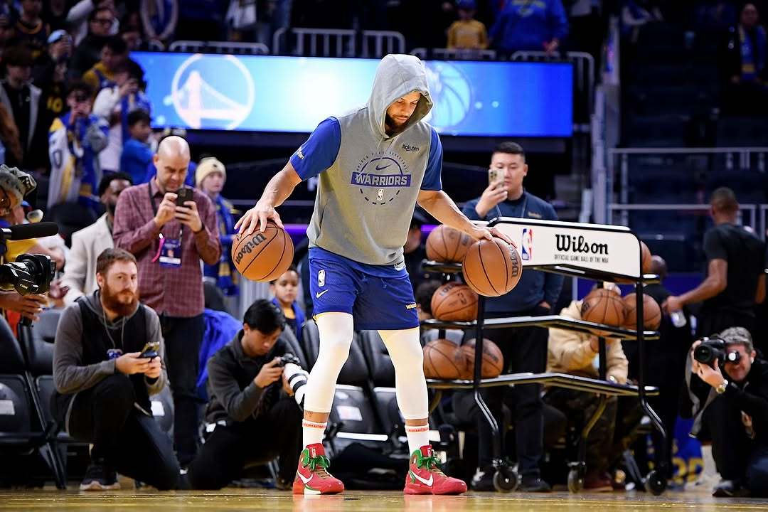 25年最后一个主场比赛以胜利告终✌🏻一起迎接26年的到来金州勇士库里