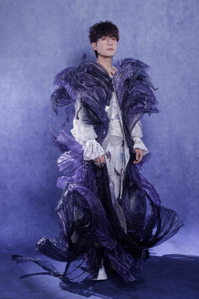 没上过几十年班说不出来王铮亮这话有歌王铮亮谁能拒绝发工资的快乐啊！王铮亮这话我能