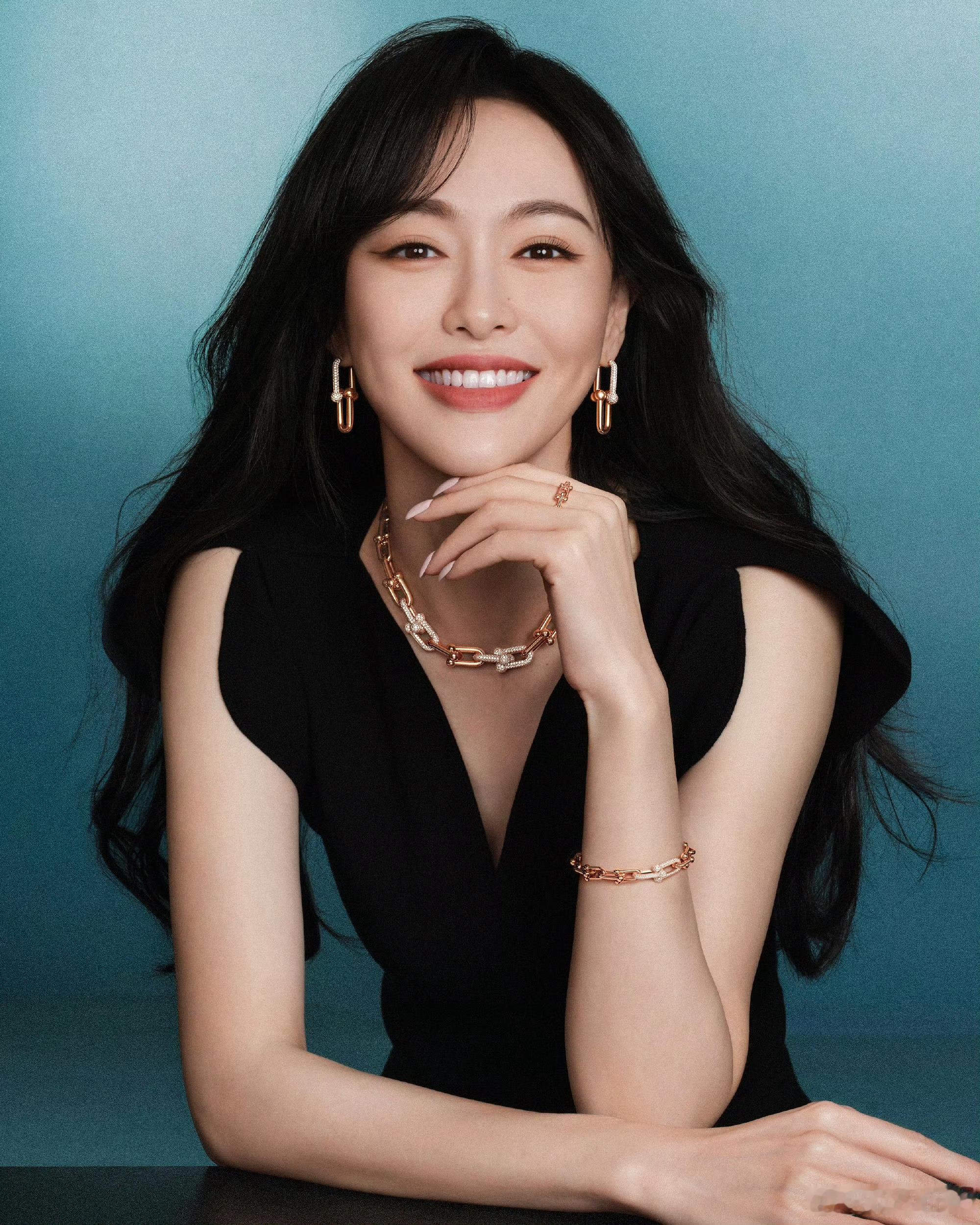 唐嫣 张若昀 钟楚曦一同出镜Tiffany七夕新片[举手] ​​​