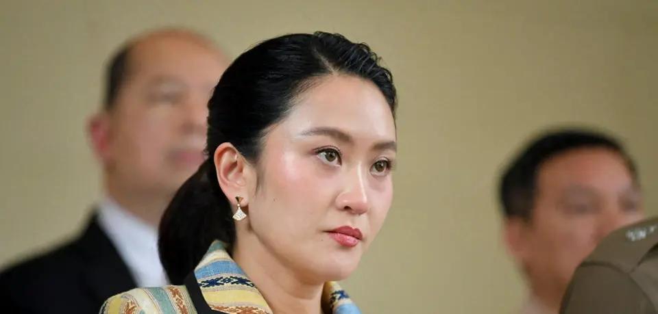 佩通坦重回总理大位还差一步，但更多是成为牺牲品。7月9号上午，泰国开会对佩通坦总
