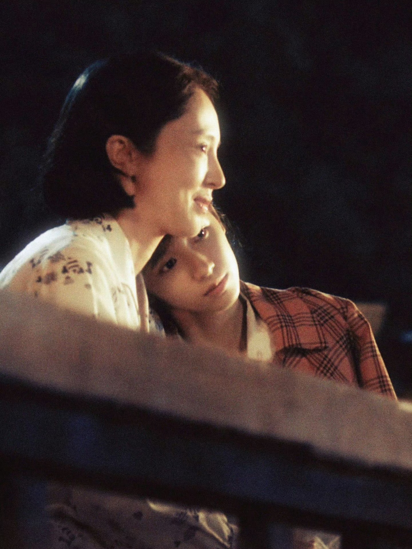 小酒窝看董璇演戏泪目小酒窝看董璇新剧落泪 小酒窝看《你好1983》当场泪目！剧情