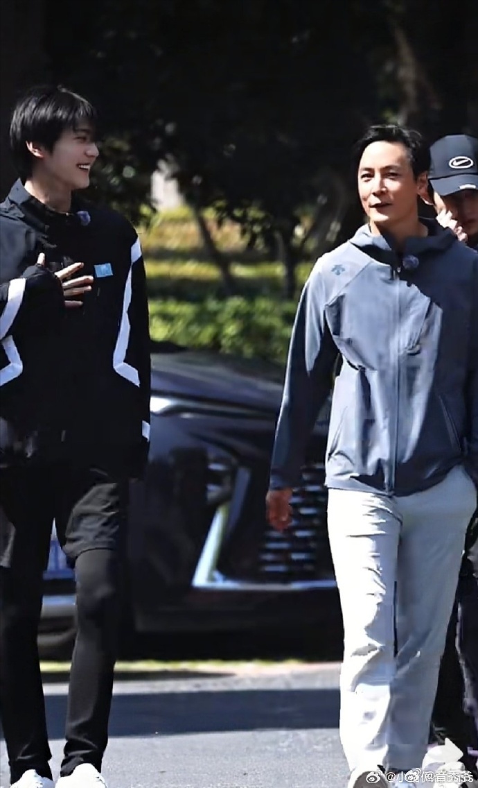 风华合伙人开播风华合伙人 终于等到开播这一刻，节目将市井烟火和精致潮饮完美融合，