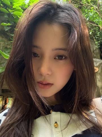 欧阳娜娜需要很多绿色和阳光欧阳娜娜五一plog欧阳娜娜 需要很多綠色和陽光 