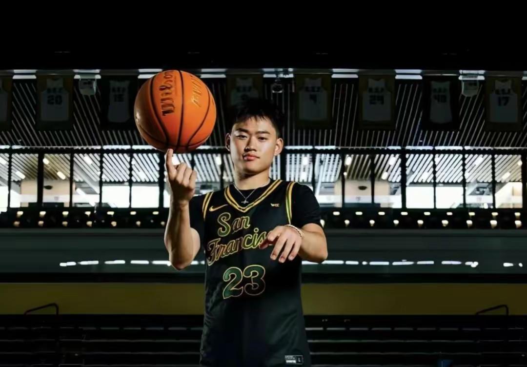 关于赵维伦能不能成为中国国产后卫的接班人，球迷产生了很大的争论。有球迷认为，赵维