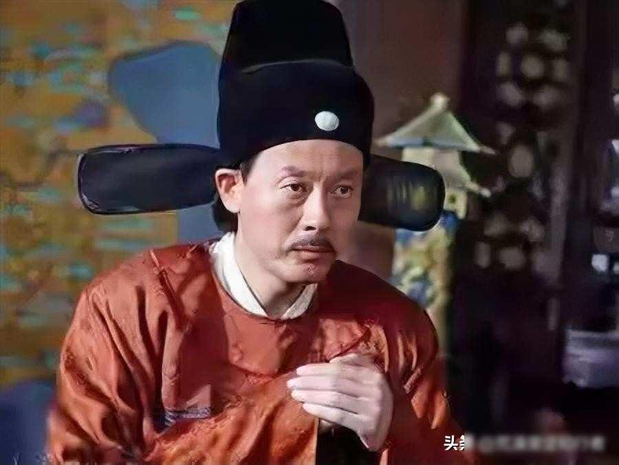 1368年，朱元璋对开国功臣进行封赏时，小舅子郭德成跪地说道：“皇上，臣做不来大