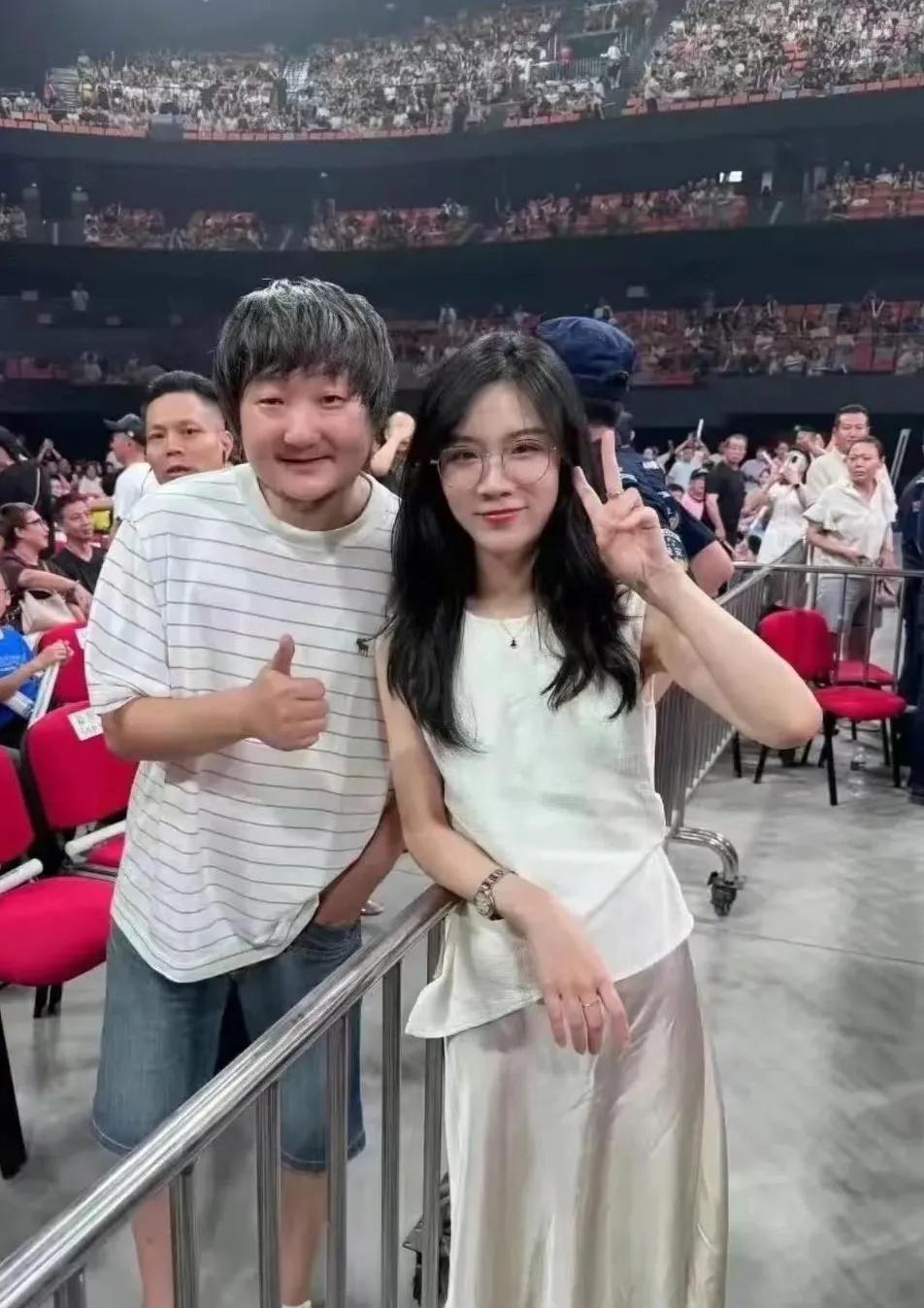 王大治现在彻底没戏拍了。
本来就不帅，又不是一线男演员。人长得甚至还有点畏畏缩缩