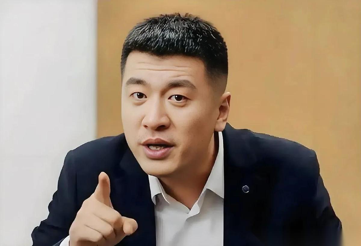 张雪峰有一次在直播里，讲着讲着忽然停下来，很认真地说：咱们实话实说，人这辈子，拼