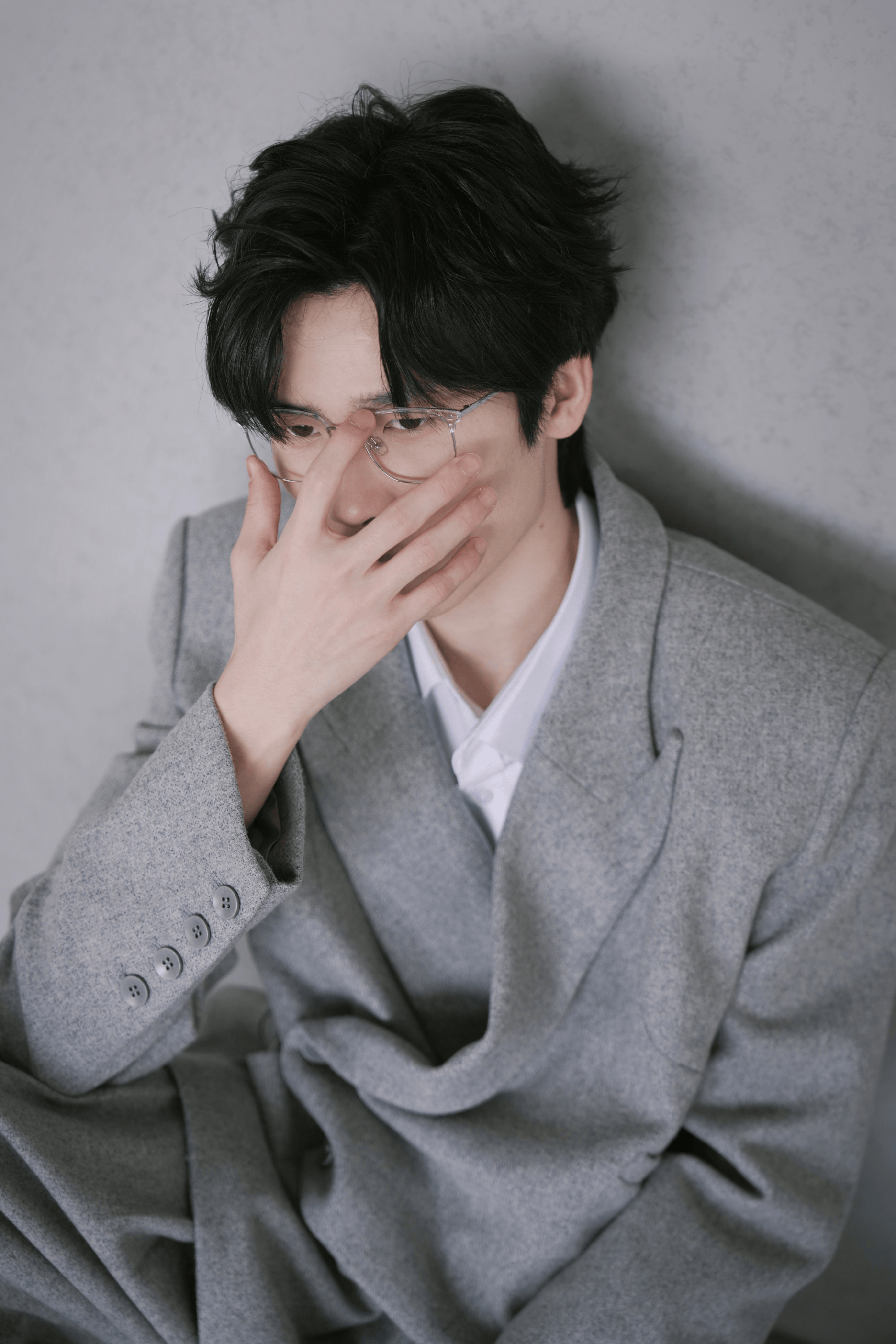 今屿晒巅峰之夜妆造：又该剪头了