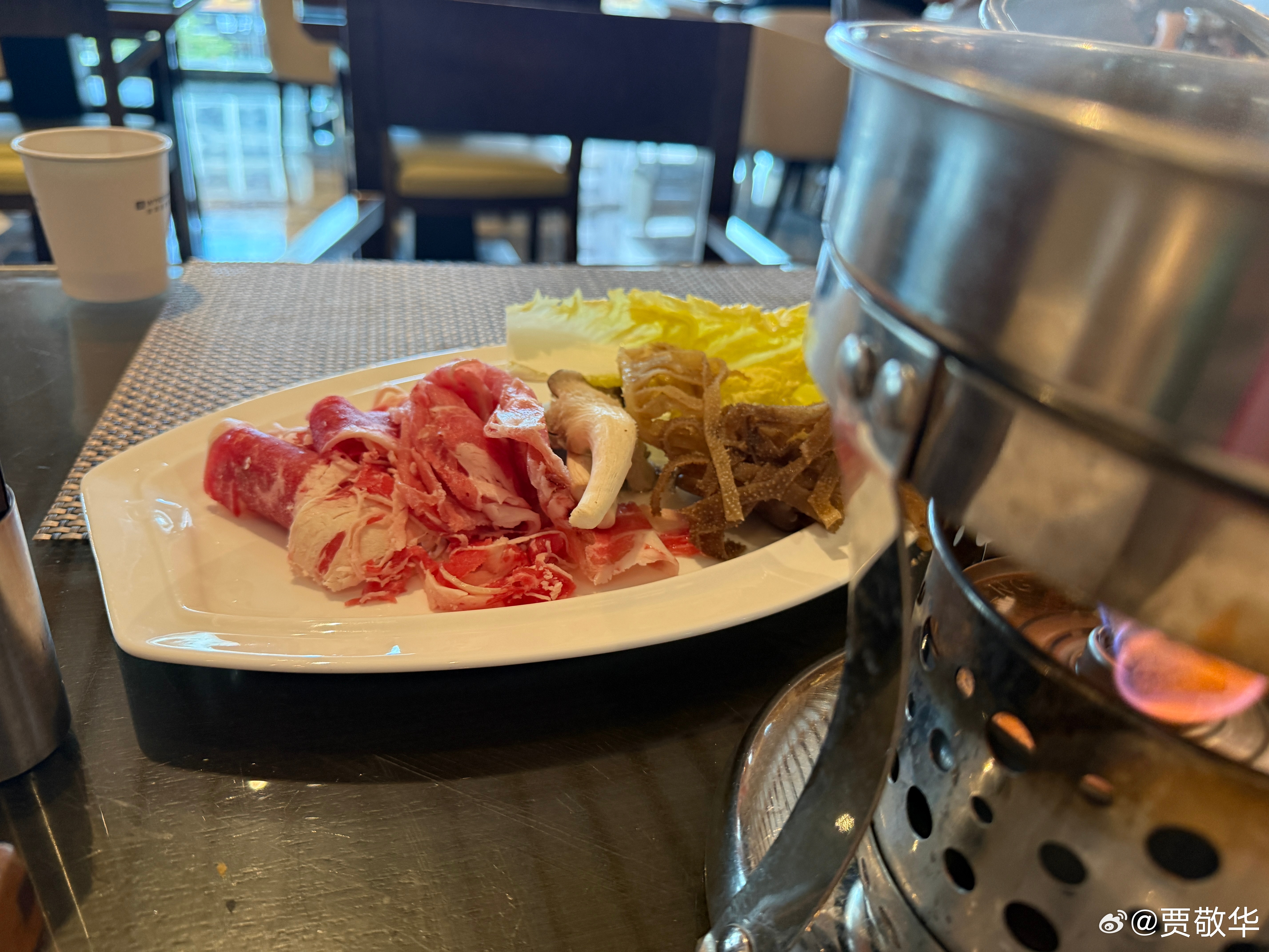 #每天早起打卡# 梦里吃了火锅，我这嘴真的太馋了。起床，干饭去！ 