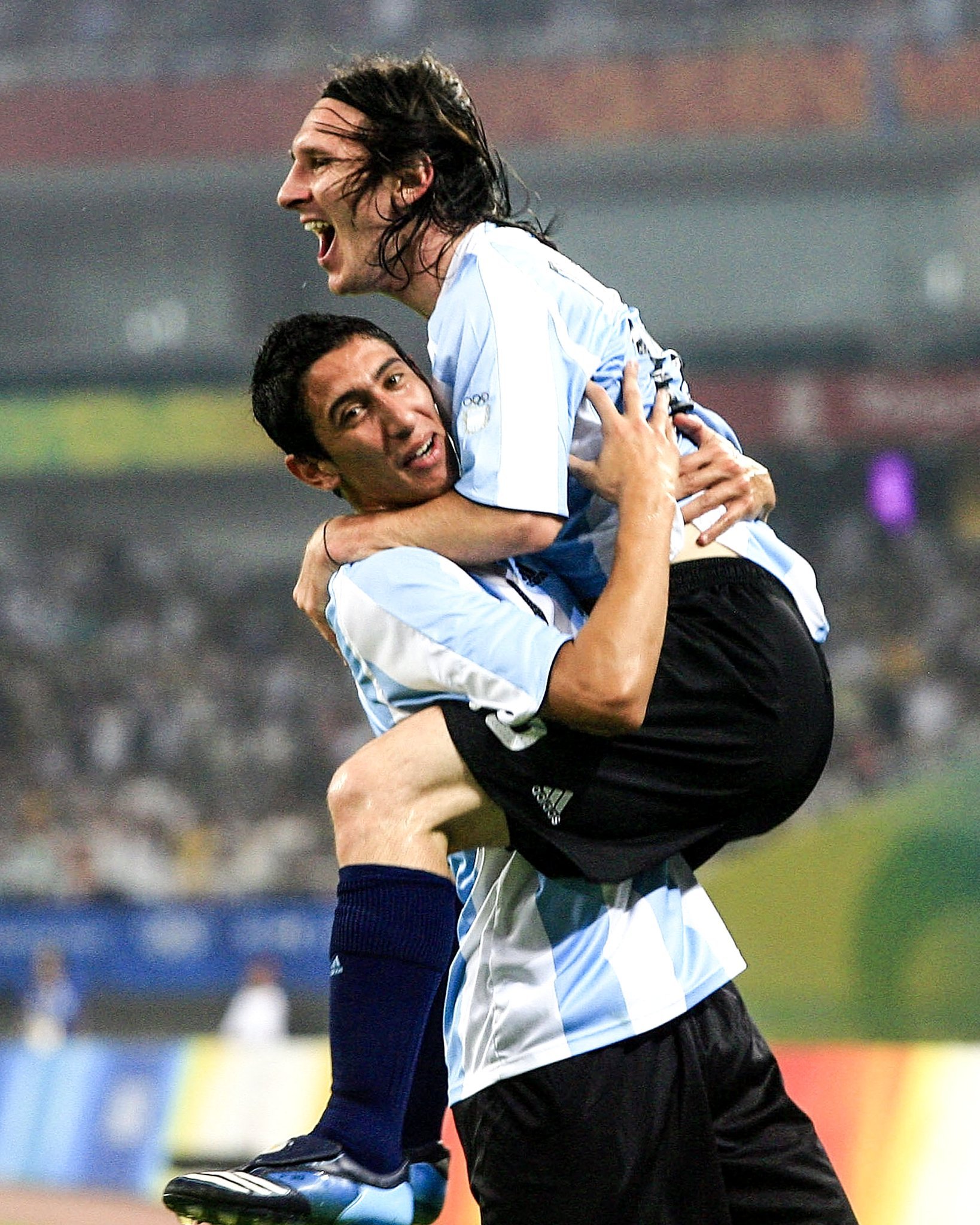 阿根廷跟队记者Gaston Edul：梅西不会参加巴黎奥运会❌#梅西[超话]# 