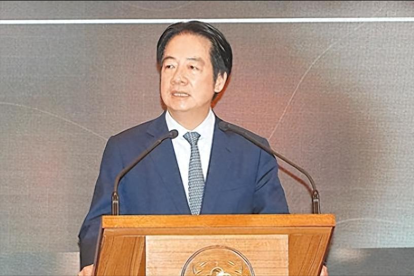 郑丽文还没出发，岛内一份民调先炸了锅。赖清德连任支持度居然卡在45%，满意和不满
