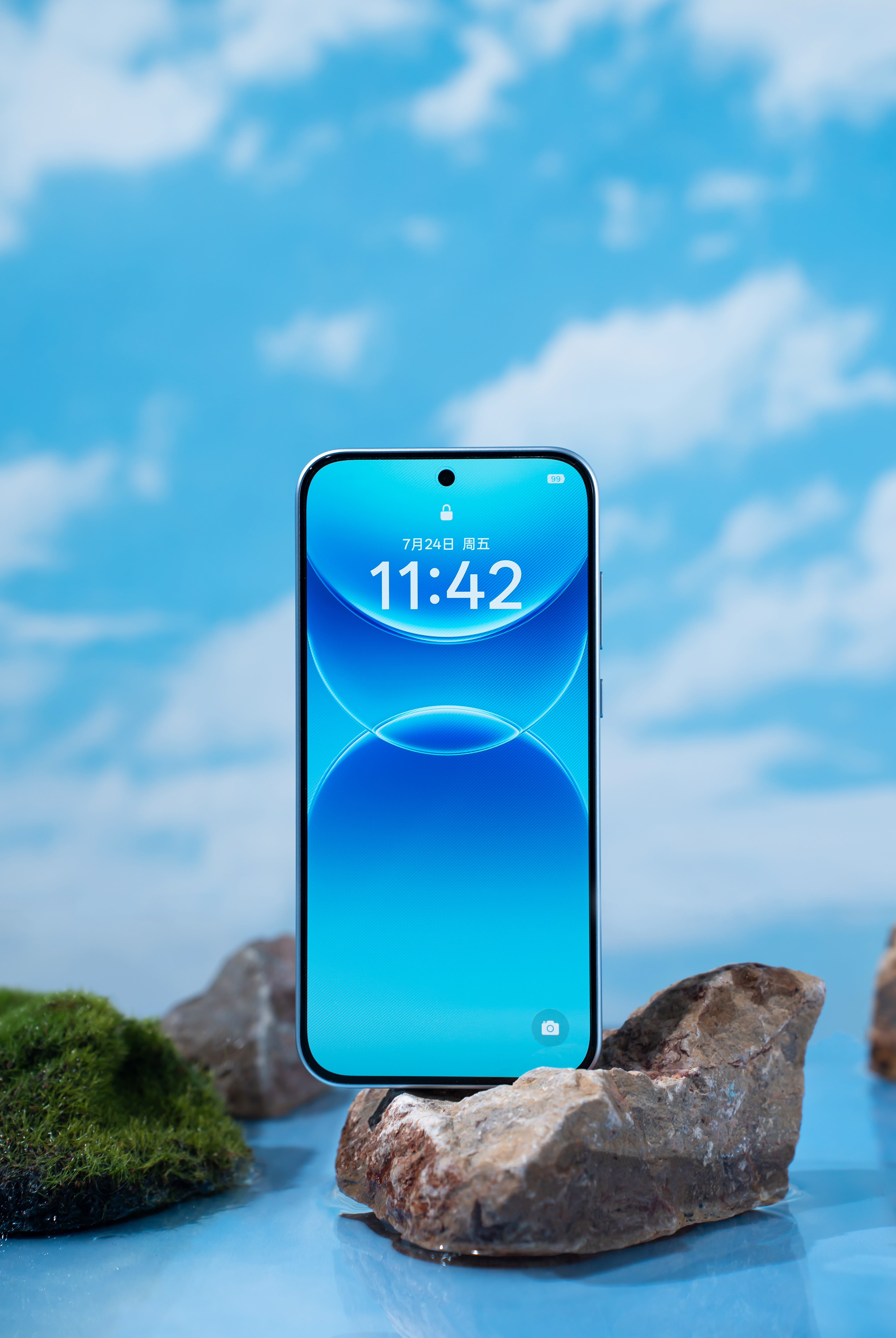 OPPO A7 Pro Max「乘风破浪」，这配色名字起得就很吸引人~光打上去，