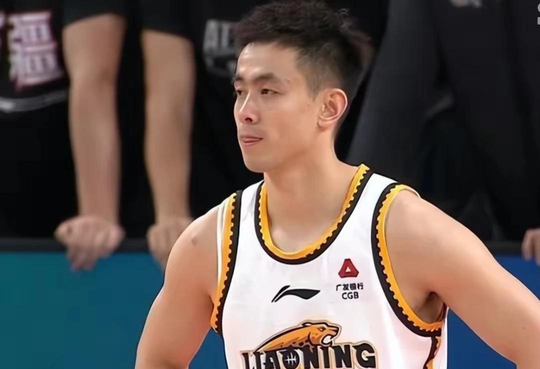 CBA半决赛，广东98-82辽宁，5个意想不到：
1.意想不到，杨鸣变化首发阵容