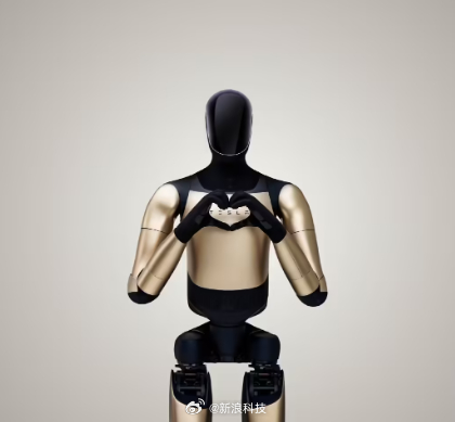 马斯克称力争每年发布一款机器人【马斯克宣布第三代擎天柱今夏投产】特斯拉 CEO 