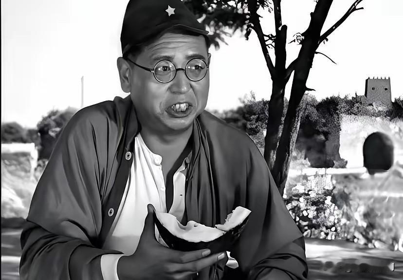 1937到1945年，中国战场上伪军从不到8万疯长到近200万。这相当于日本长期