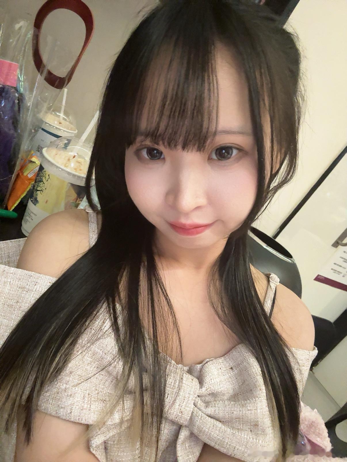 吃饱饱喽[哇][哇]见面很开心要是能一直见面就好了🥺兔you的日记  ​​​