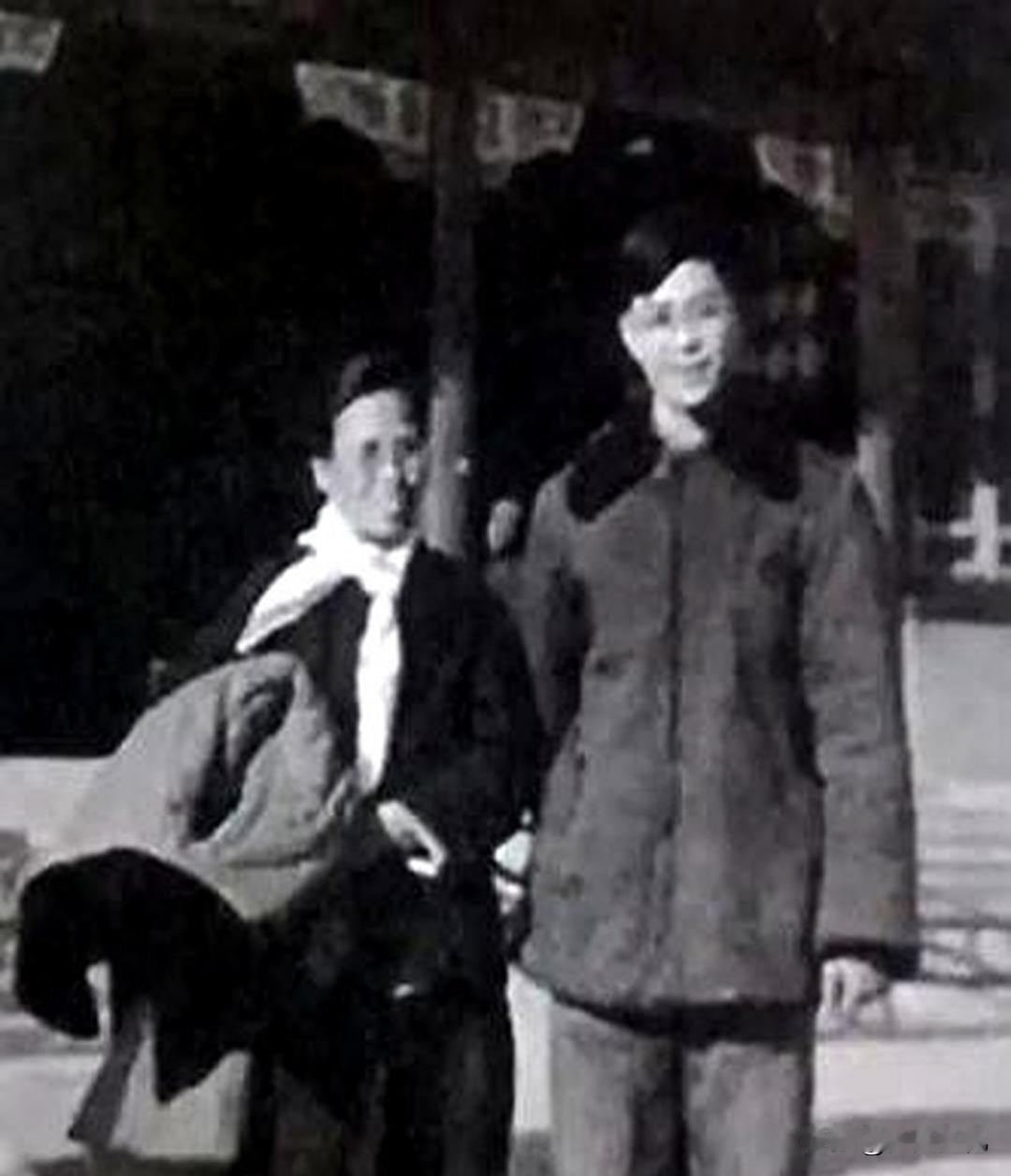 绝境下的忍痛抉择：革命者骨肉托付死对头，多年后结局出人意料
 
1941年，谢育