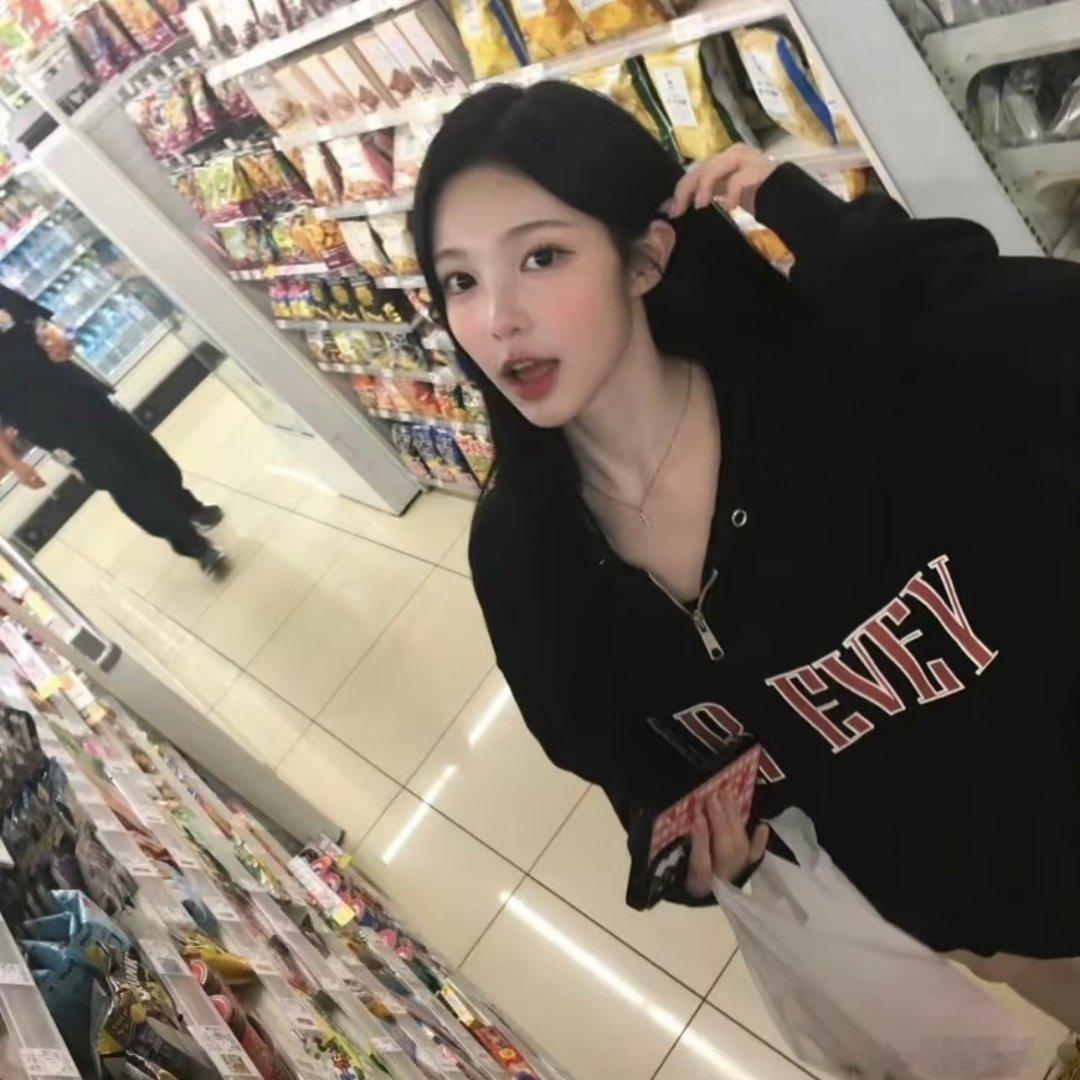 郑/伊/安×郑/雅/贤一起去便利店吧～ 