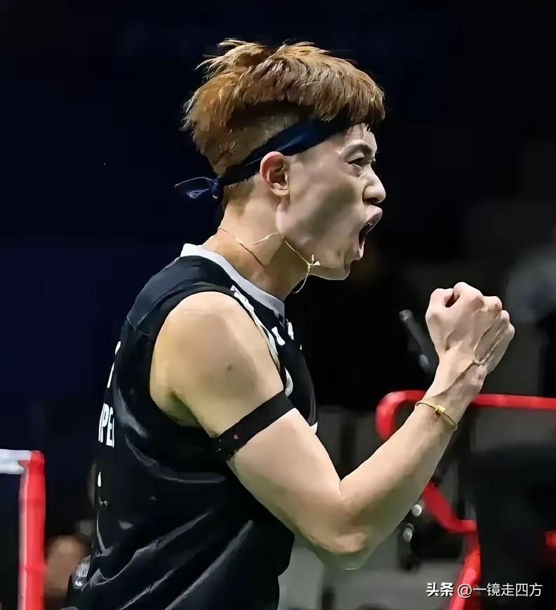 刚刚结束的一场全英羽毛球公开赛男单1/4决赛，中国台北名将林俊易以21-18、2