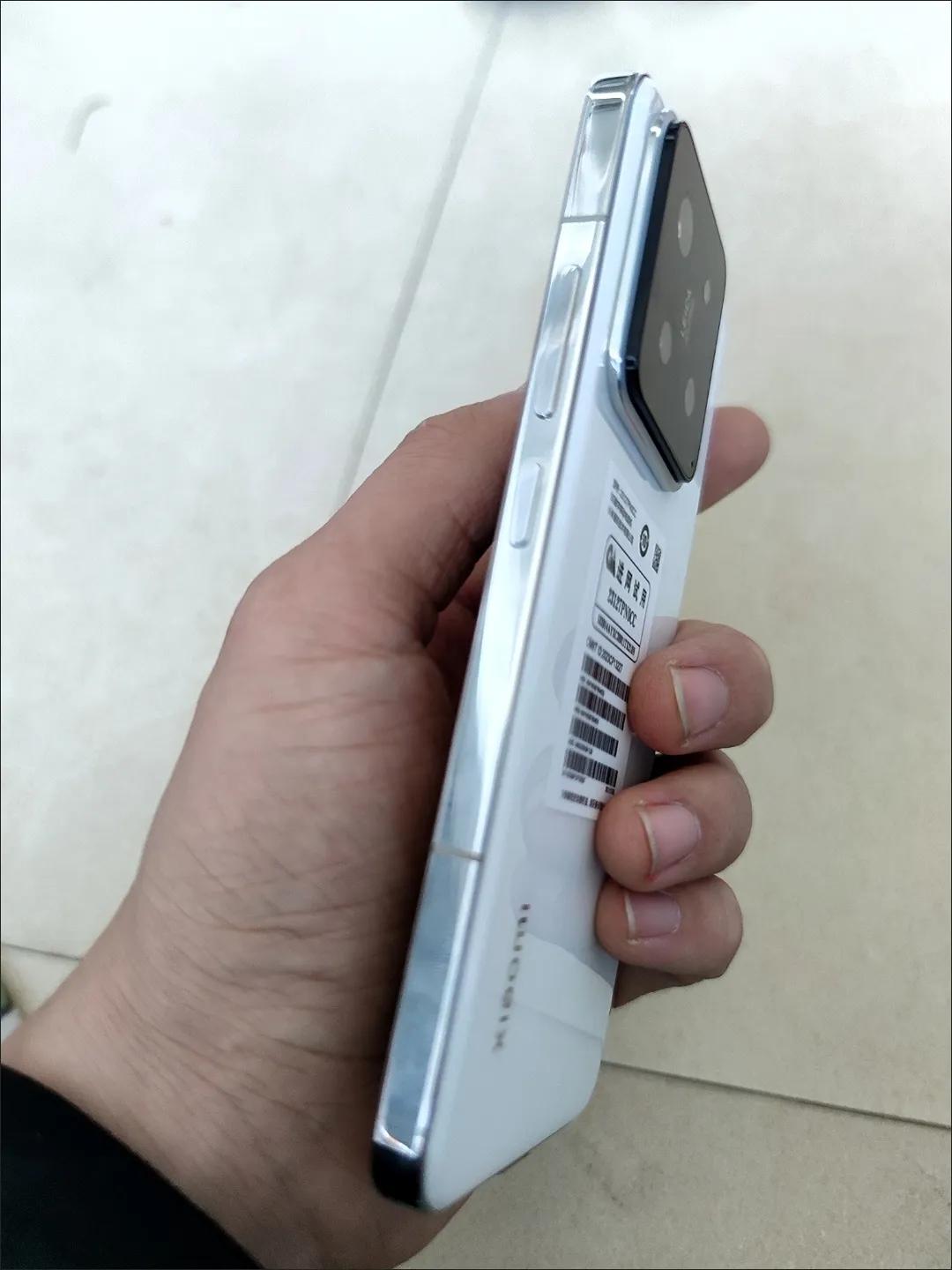 xiaomi14当主力机连用3天，憋了一肚子想吐槽的，聊聊我的感受

1、6.3
