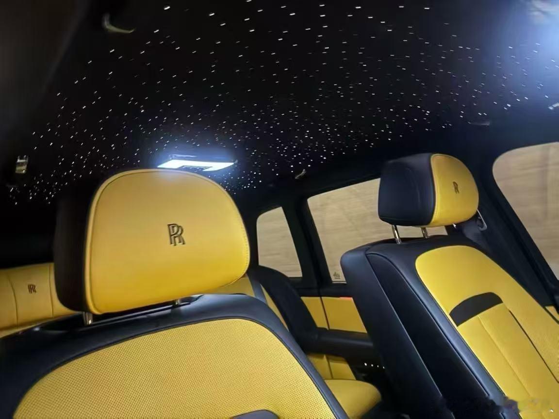 2024年3月上牌，劳斯莱斯库里南四座满天星BB版，锻造黄/锻造黄，音响，通风座