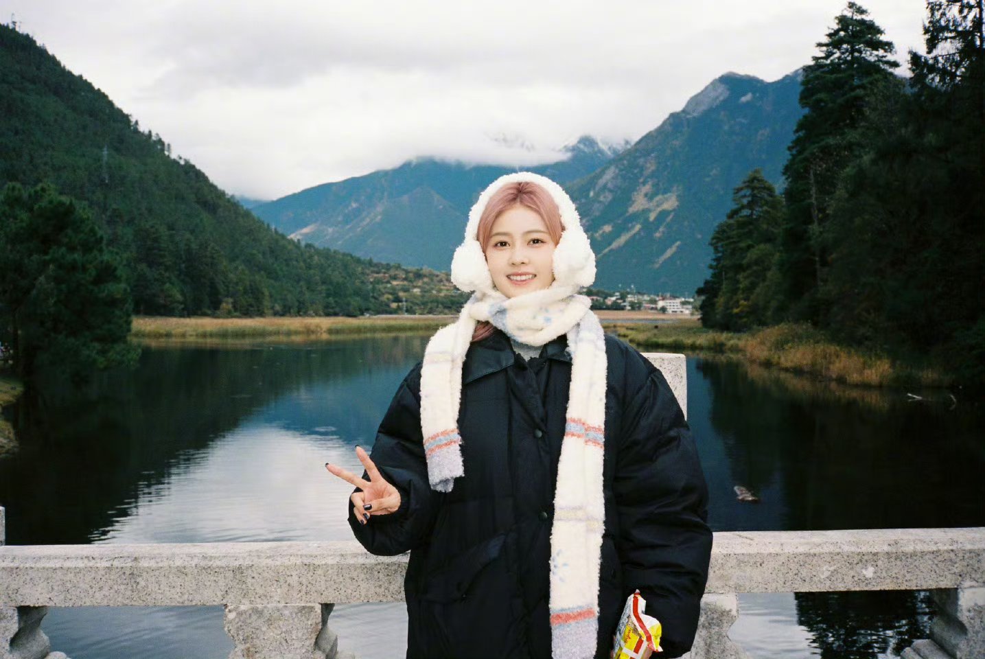 白鹿粉发返场，答应我多多染发好不好，姐姐？