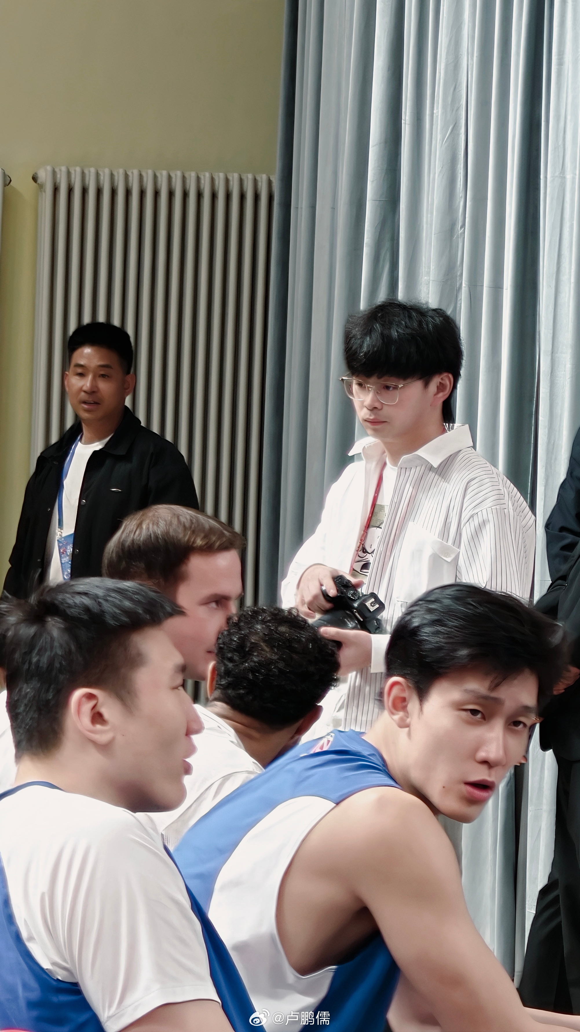 比赛日工作照cba新疆男篮小卢篮球世界