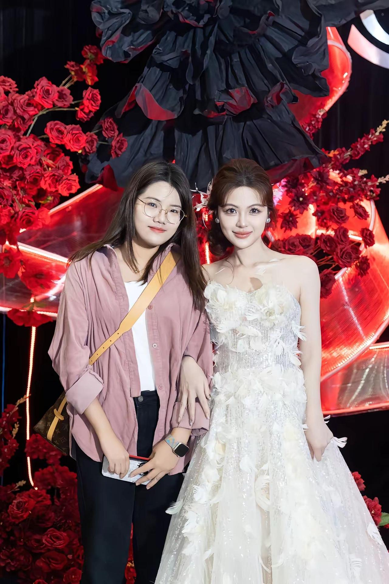 迟到的婚礼返图 一些关于爱的回忆。晨袍 龙凤褂 棉服 马来褂 迎宾纱 主纱 敬酒
