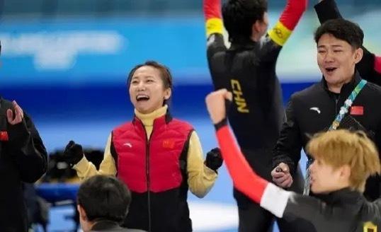 米兰冬奥会速度滑冰男子1500米决赛，中国选手打破奥运纪录获得金牌。本届冬奥会，