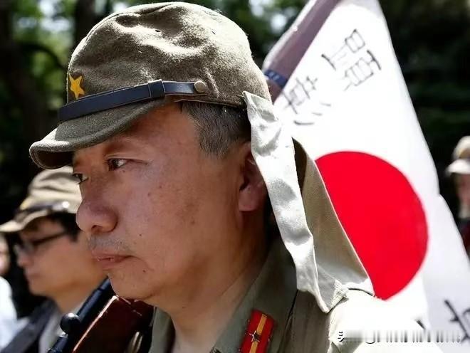 日本说要改军衔是为了“国际接轨”，这话你信吗？骗鬼呢。说白了，就是演给国内右翼看