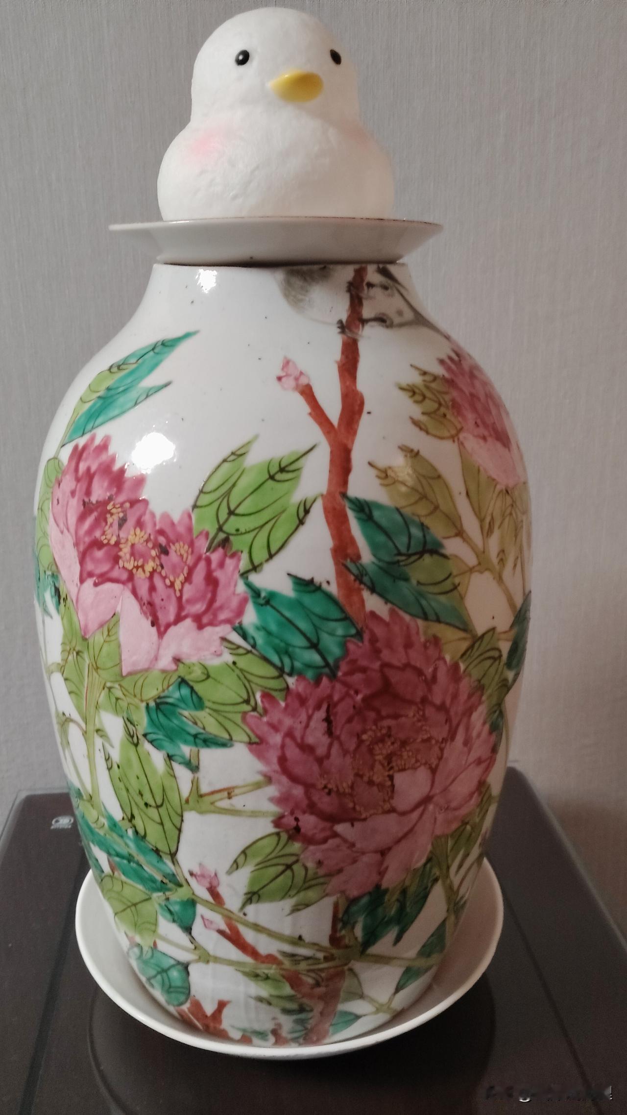 是父母，年龄越大越觉得欠父母太多。年青的时候不觉得，现在自己的年龄大了，也没太多