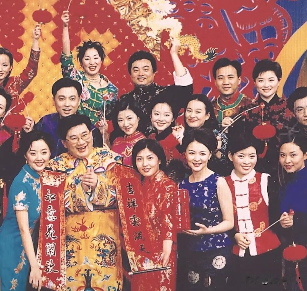最近，一张26年前上海东方电视台全体主持人迎新春集体照刷屏了短视频平台。触动了评